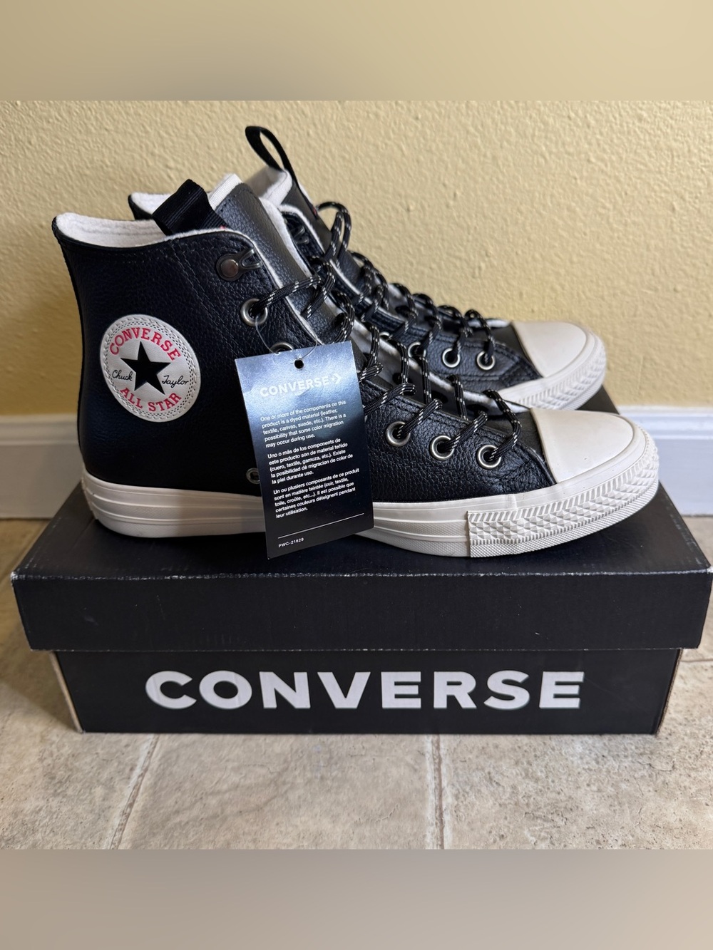 Converse Chuck Taylor All Star Leather high top size 9 women’s NWT